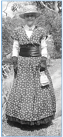 Peitsch dressed as Chisholm